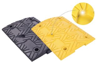 Próg podrzutowy U-17 | gumowy, 5 cm, drogowy